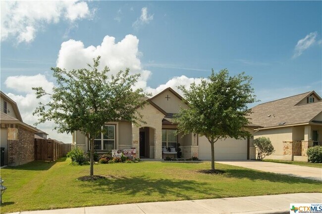 Building Photo - 5633 Briar Fld