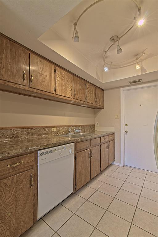 Building Photo - 914 Garden Meadow Dr