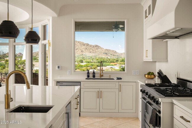 Building Photo - 4490 E Valley Vista Ln