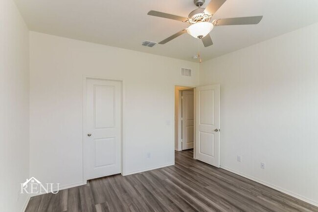 Building Photo - 5222 Dawn Break