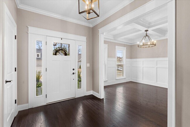 Building Photo - 7458 White Pine Dr