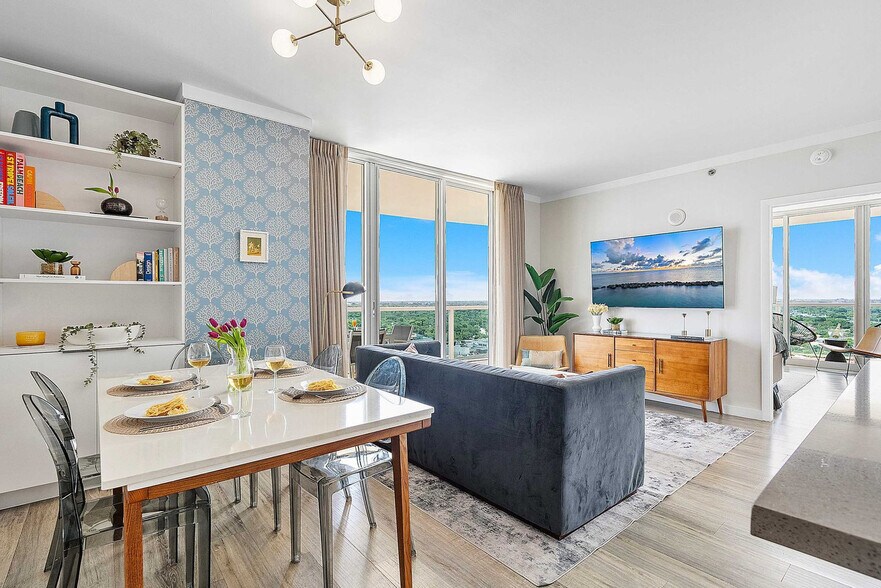 Primary Photo - 2889 McFarlane Rd