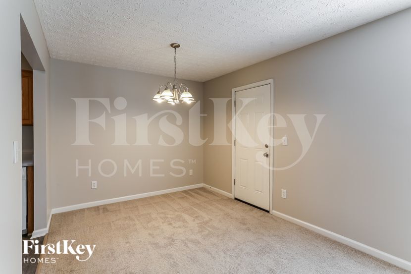 Building Photo - 2015 Prominence Dr