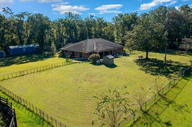 Building Photo - 3135 NE 49th St