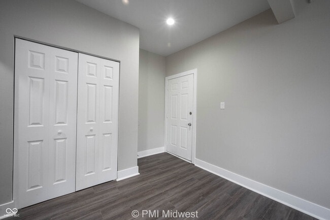 Building Photo - 2060 N Delaware St