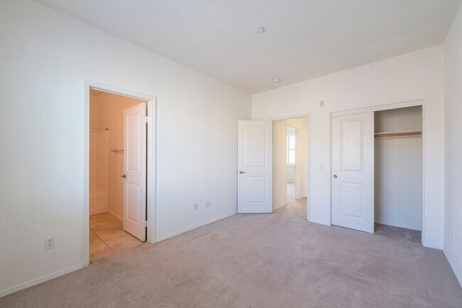 Building Photo - Ocean, #104