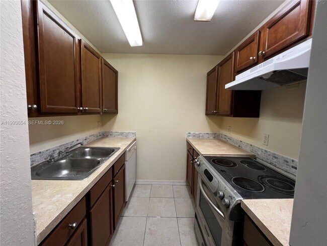 Building Photo - 2822 NW 55th Ave