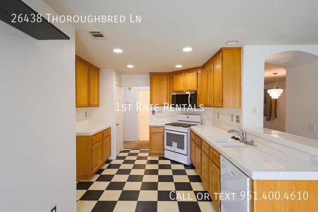 Building Photo - 26438 Thoroughbred Ln
