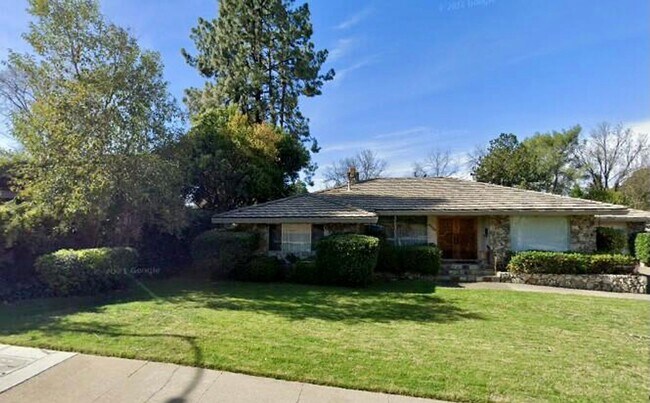 Building Photo - 2 BDRM/3 BATH Fair Oaks Home with an AMAZING view of North Ridge Country Club*** Coming Soon!
