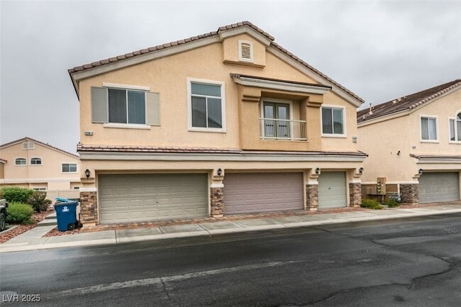 Building Photo - 3508 Hazelnut Pine Pl