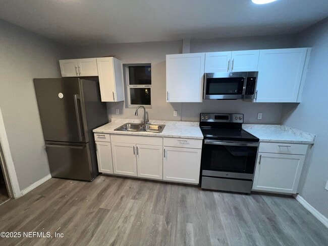 Building Photo - 1412 US-1