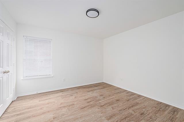 Building Photo - 9940 Dartmouth Dr