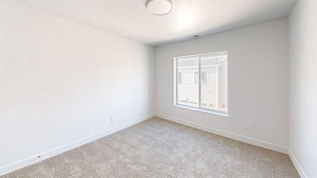 Building Photo - 1126 S 200 E