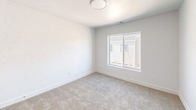 Building Photo - Incredible End Unit in Spanish Fork's River Run Community