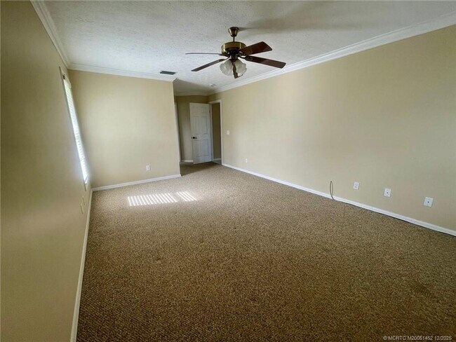 Building Photo - 1397 SW 24th Ln