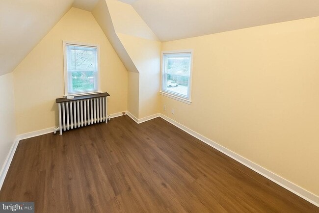 Building Photo - 10001 Dallas Ave