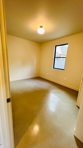 Building Photo - 1203 S Chavez St