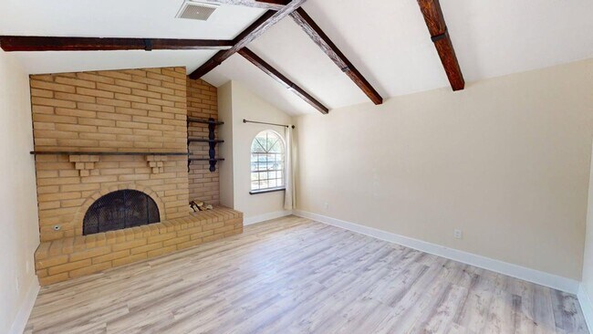 Building Photo - 403 Sunnyside Ave