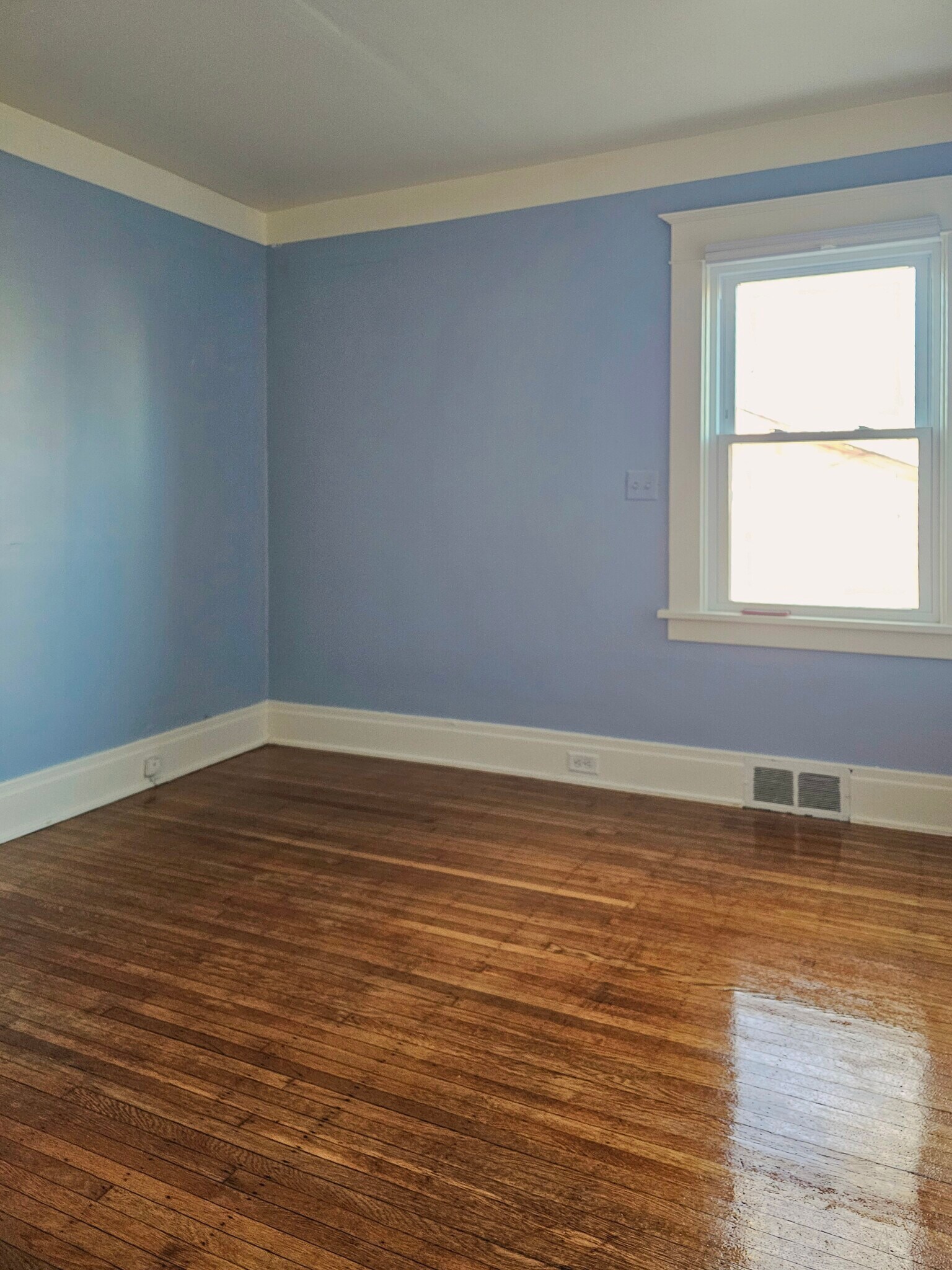 Building Photo - 148 Nassau Ave