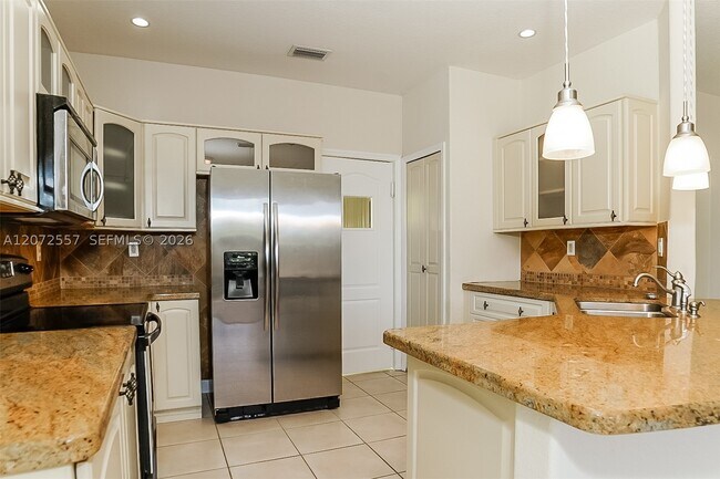 Building Photo - 1246 SW 146th Ct