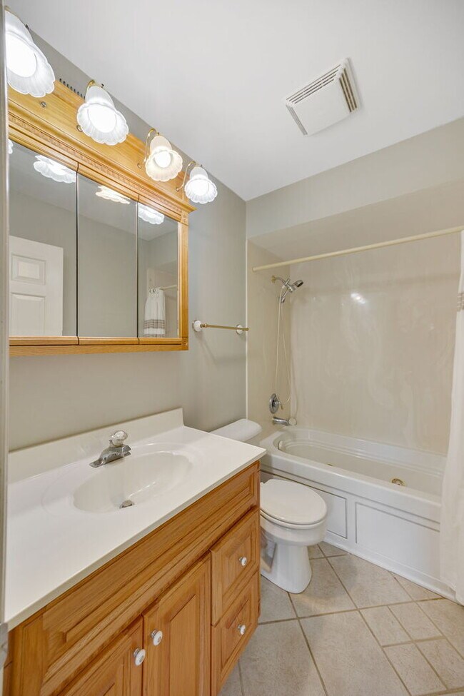 Building Photo - 12819 Huntercreek Rd