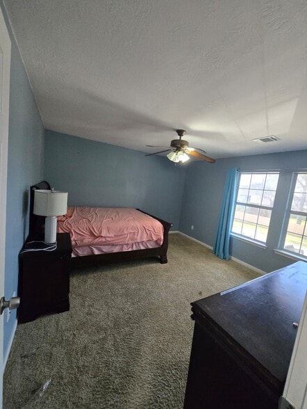 Building Photo - 10000 Nanak Dr