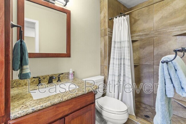 Building Photo - 1244 Royal Oaks Dr