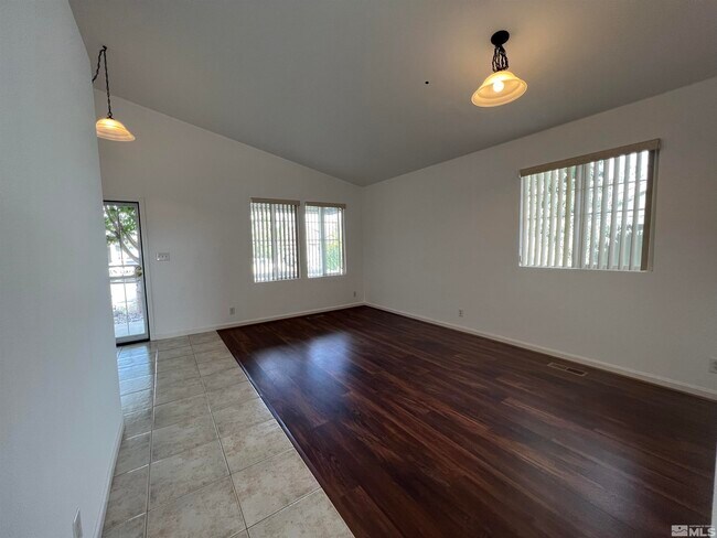 Building Photo - 1715 Polo Park Dr