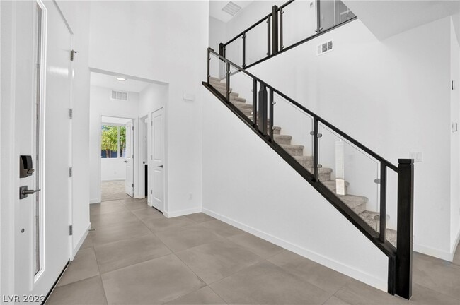 Building Photo - 6170 Redstone Hls Dr
