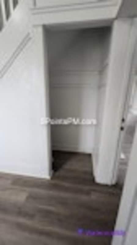 Building Photo - 9804 Miles Ave