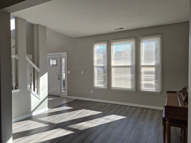 Building Photo - Landstown