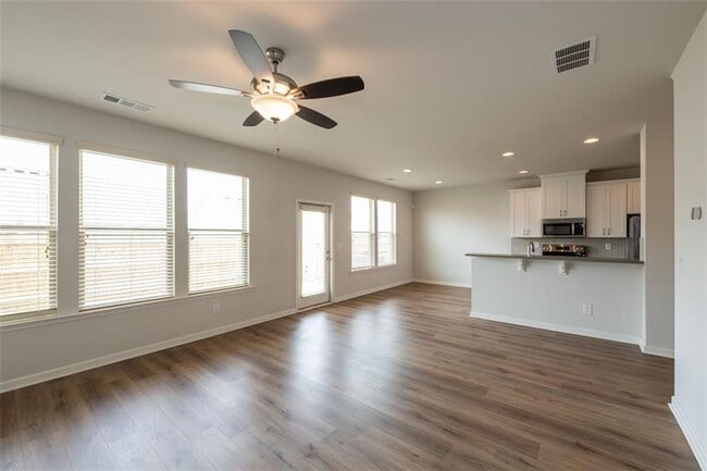 Building Photo - 4013 Park Ln