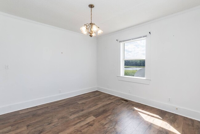 Building Photo - Serene Home For Rent!