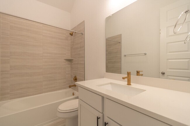 Building Photo - 124 Shagbark Trl