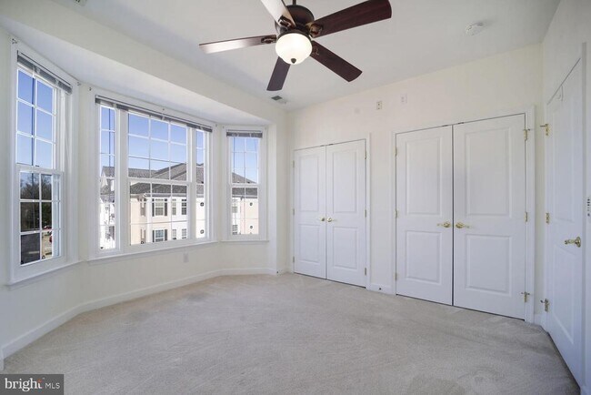 Building Photo - 903 Noah Winfield Terrace