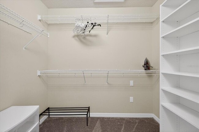 Building Photo - 11115 Avery Oaks Dr