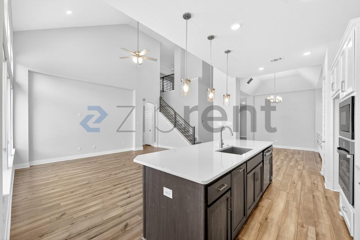 Building Photo - 1713 Friendship Ln