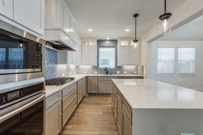 Building Photo - 6204 Mulberry Creek Ln