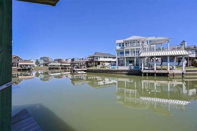 Building Photo - 3912 Bridge Harbor Dr