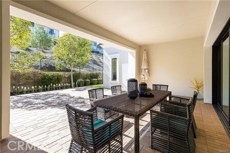 Building Photo - 112 Gardenview