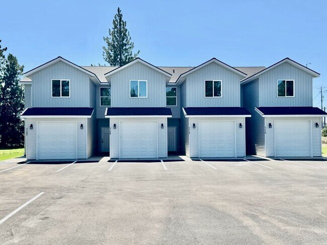 Building Photo - Brand new Townhome in heart of Rathdrum