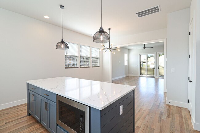 Building Photo - Luxury New Construction Townhome in Bryant...