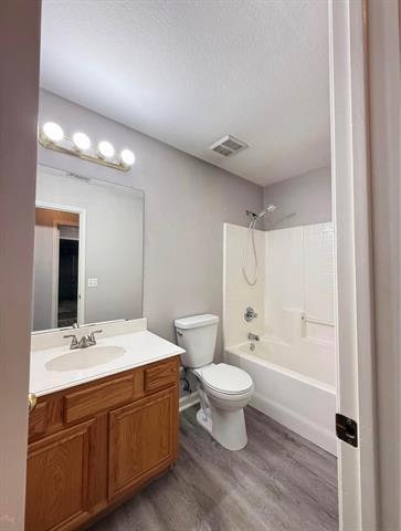 Building Photo - 212 Lake Travis Dr