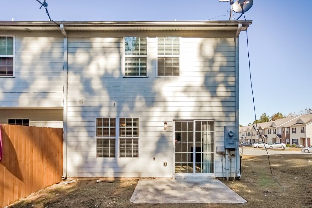 Building Photo - 1752 Old Dogwood