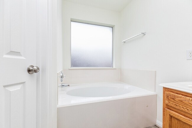 Building Photo - 16307 Goanna Ct