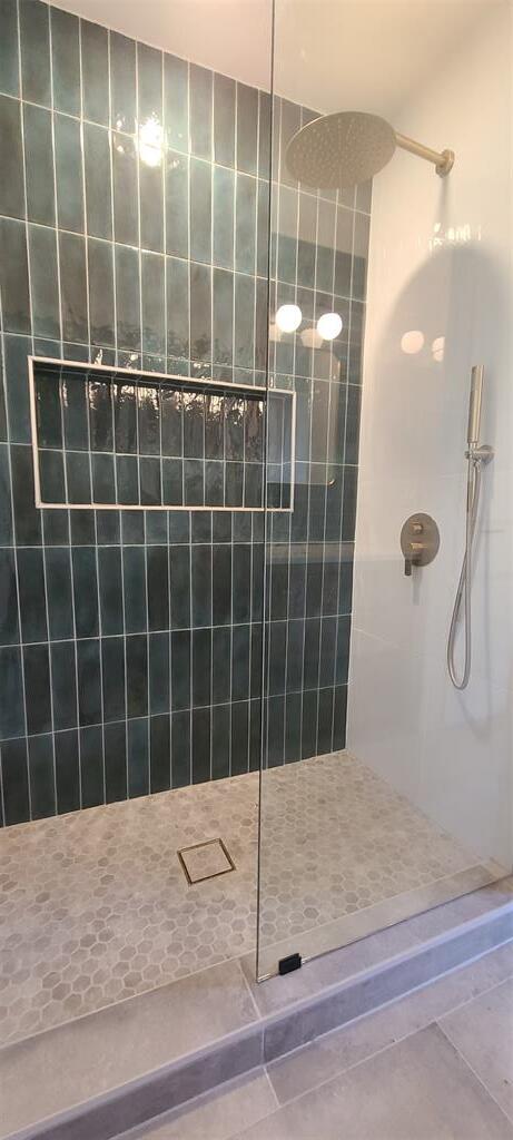 Building Photo - 1723 Lakeway Blvd