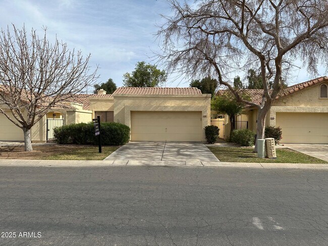 Building Photo - 8919 S Lori Ln