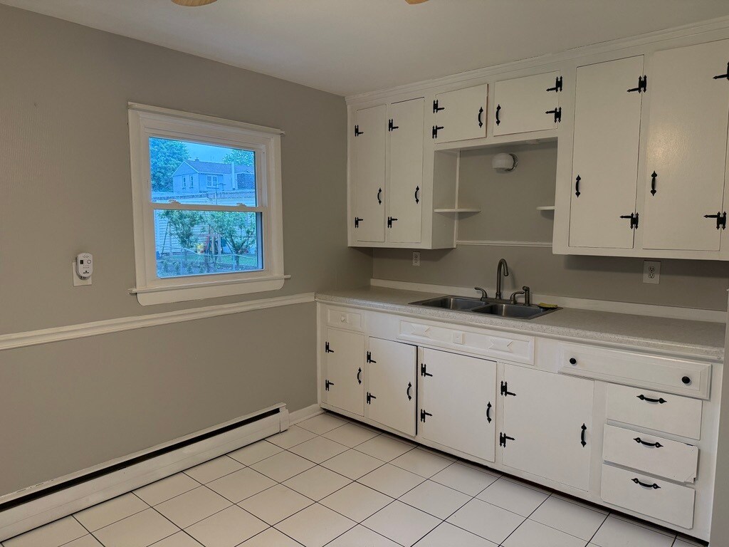 Building Photo - 4B Marlyn Dr