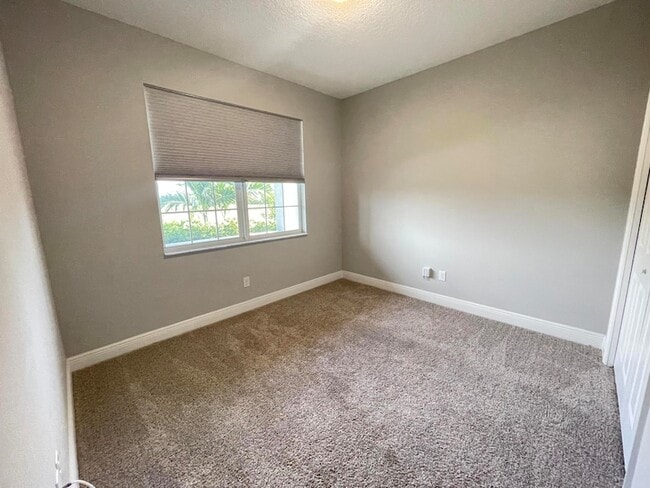 Building Photo - 2981 Casterton Dr