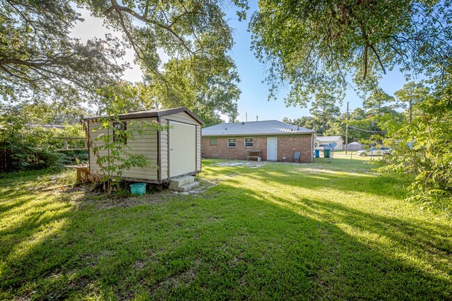 Building Photo - 3 Bed 1 Bath Home In Pascagoula - New Appl...